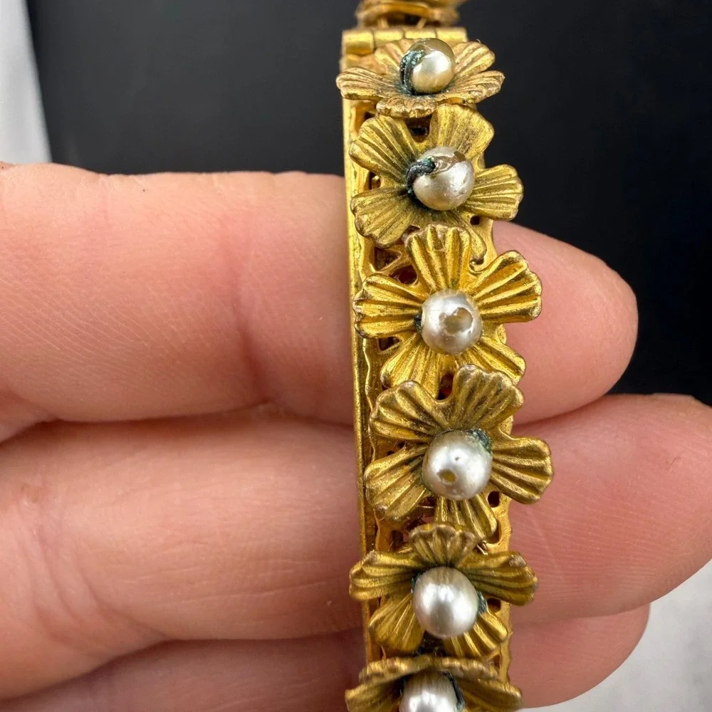 Miriam Haskell read bracelet